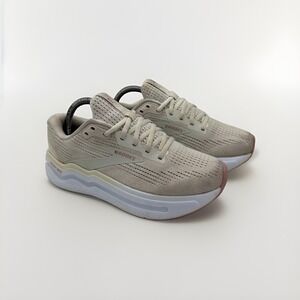 Brooks Ghost Max 2 Women's 8 Wide Running Shoes Coconut Milk 1204201D190